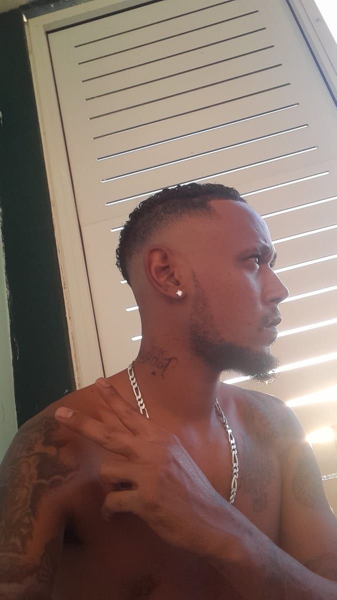 Profil de Donat, 25 ans, Gay club à Yverdon-les-Bains (Vaud)