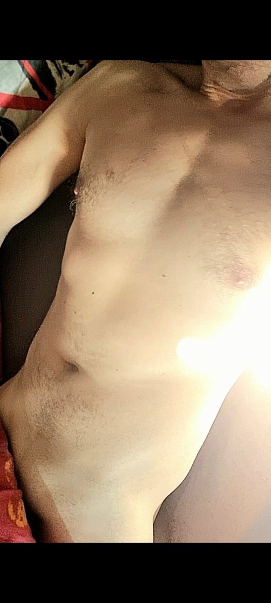 Admir - Gay club à Mathod Profil de Admir, 33 ans, Gay club à Mathod (Vaud)