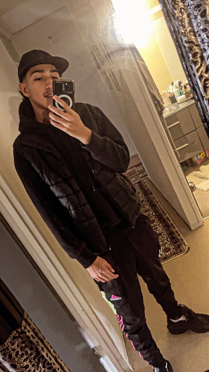 Profil de Yunis, 42 ans, Gay club à Escholzmatt (Lucerne)