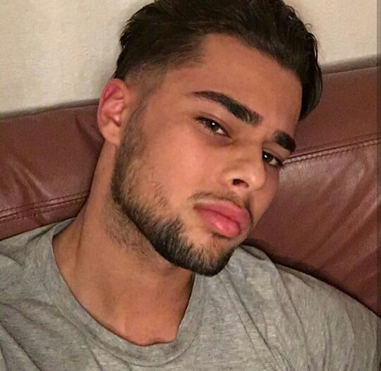Profil de Tibère, 27 ans, Gay club à Zinal (Valais)
