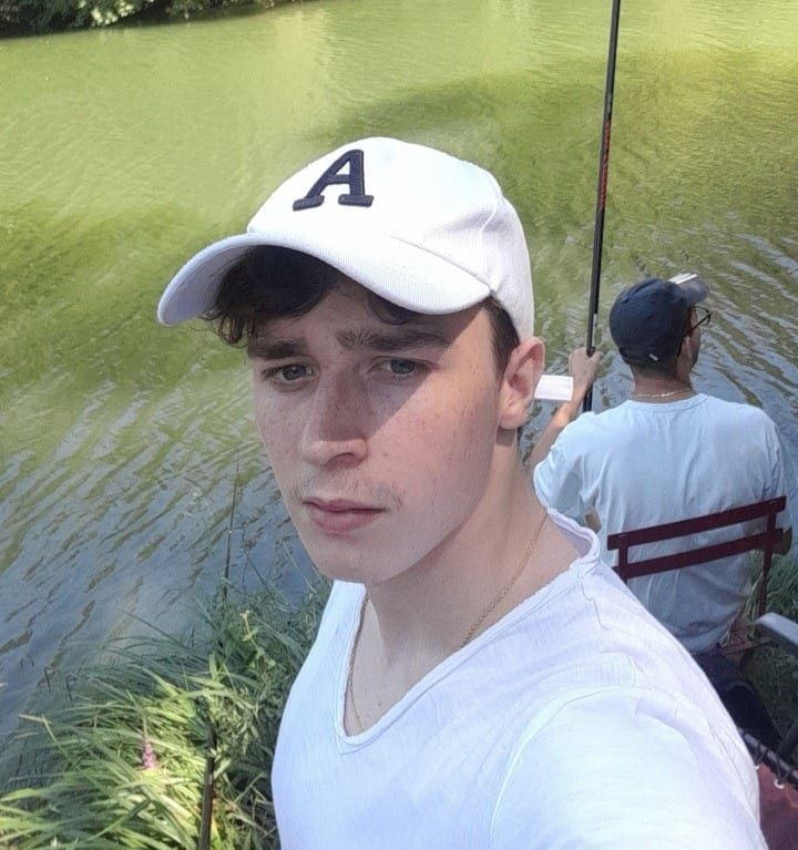 Profil de Léandre, 32 ans, Gay club à Zihlschlacht (Thurgovie)