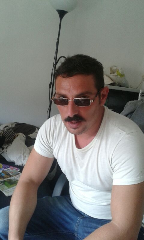 Profil de Carles, 41 ans, Gay club à Ballens (Vaud)