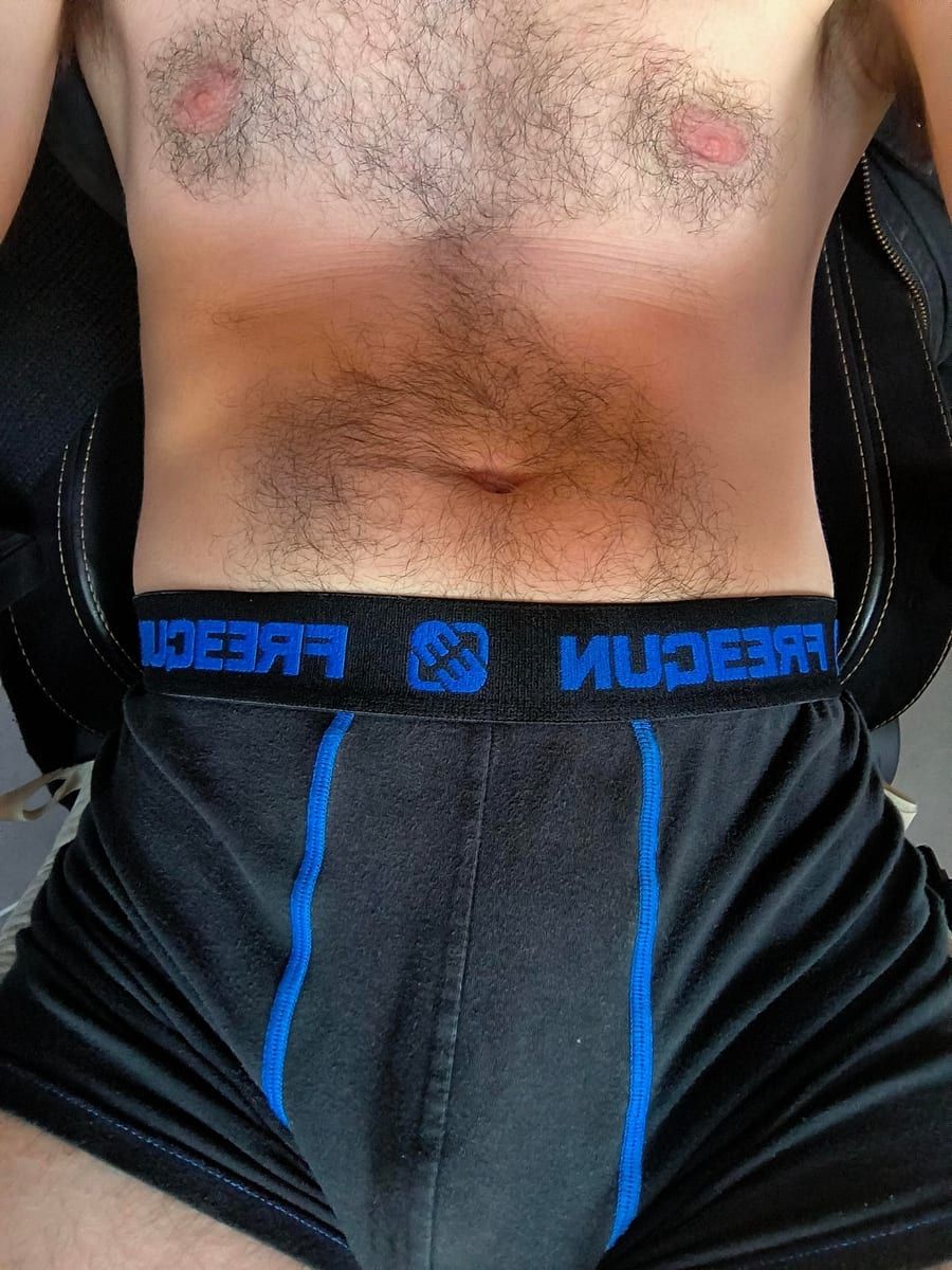 Samih - Gay club à Valangin Profil de Samih, 35 ans, Gay club à Valangin (Neuchâtel)