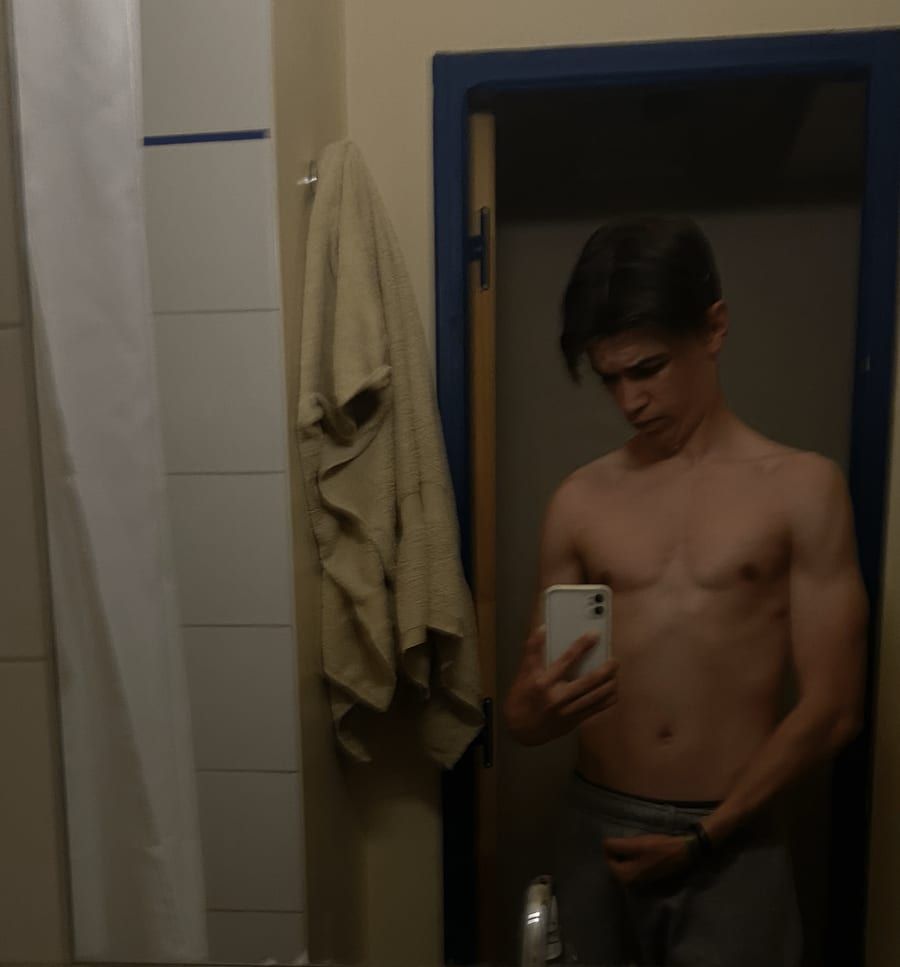 Profil de Florient, 43 ans, Gay club à Mehlsecken (Lucerne)