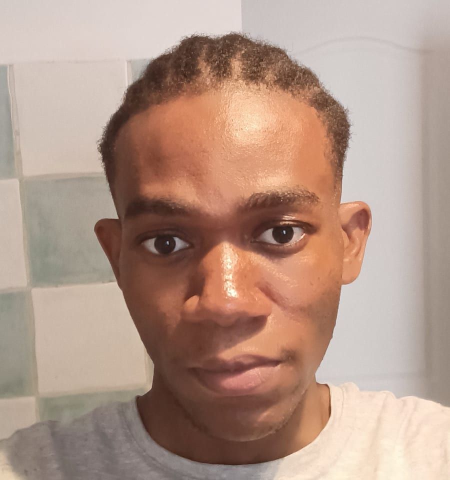 Profil de Laszlo, 25 ans, Gay club à Wollerau (Schwytz)