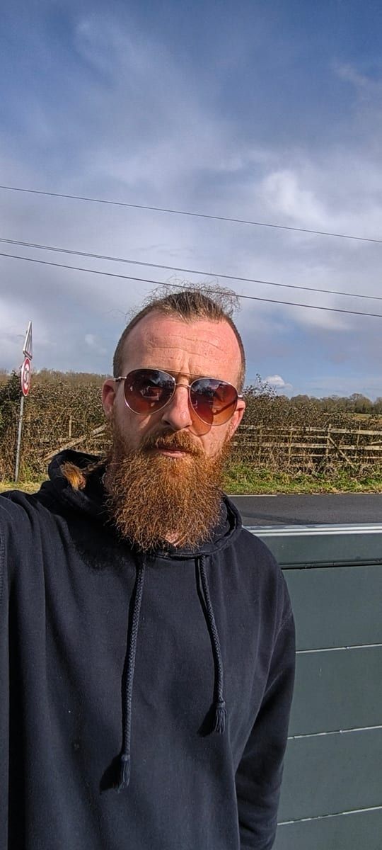 Profil de Roni, 38 ans, Gay club à Wilen b. Wollerau (Schwytz)