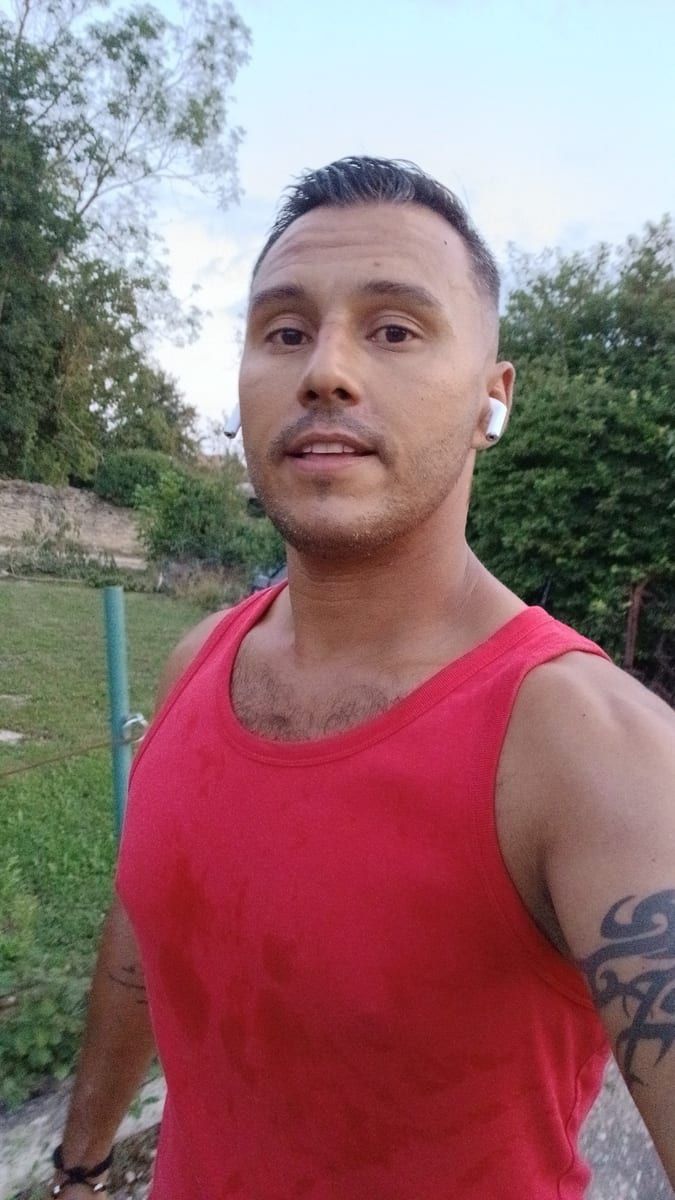 Profil de Shalom, 45 ans, Gay club à Vugelles-La Mothe (Vaud)
