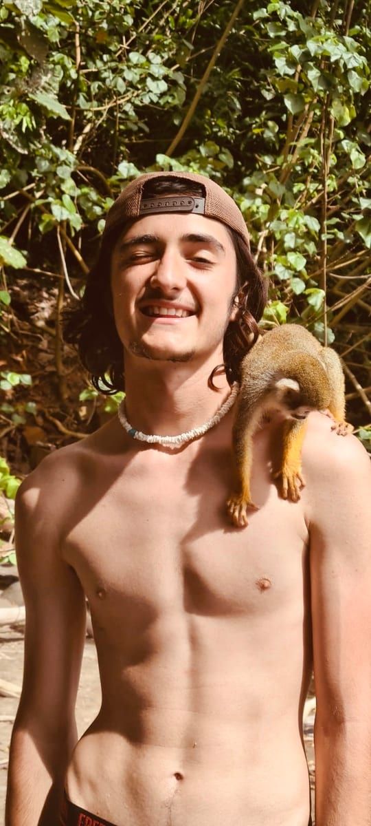 Profil de Whesley, 28 ans, Gay club à Vaux-sur-Morges (Vaud)