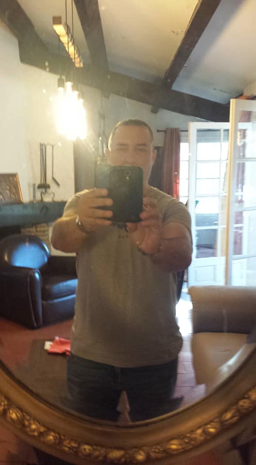 Profil de Chrislain, 23 ans, Gay club à Weissbad (Appenzell Rhodes-Intérieures)