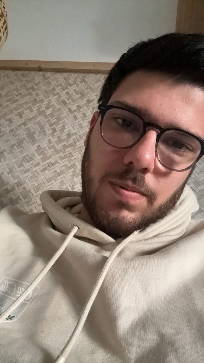 Profil de Jean-yvon, 27 ans, Gay club à Thayngen (Schaffhouse)