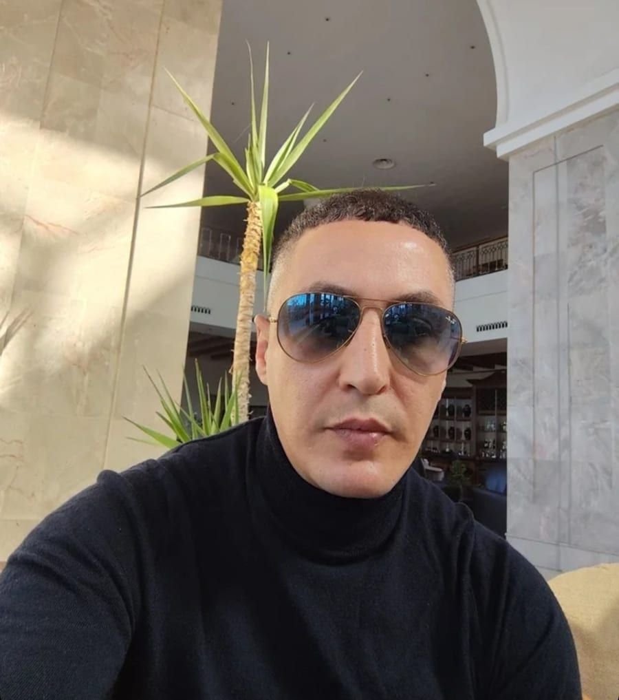 Profil de Radouan, 40 ans, Gay club à Yvorne (Vaud)