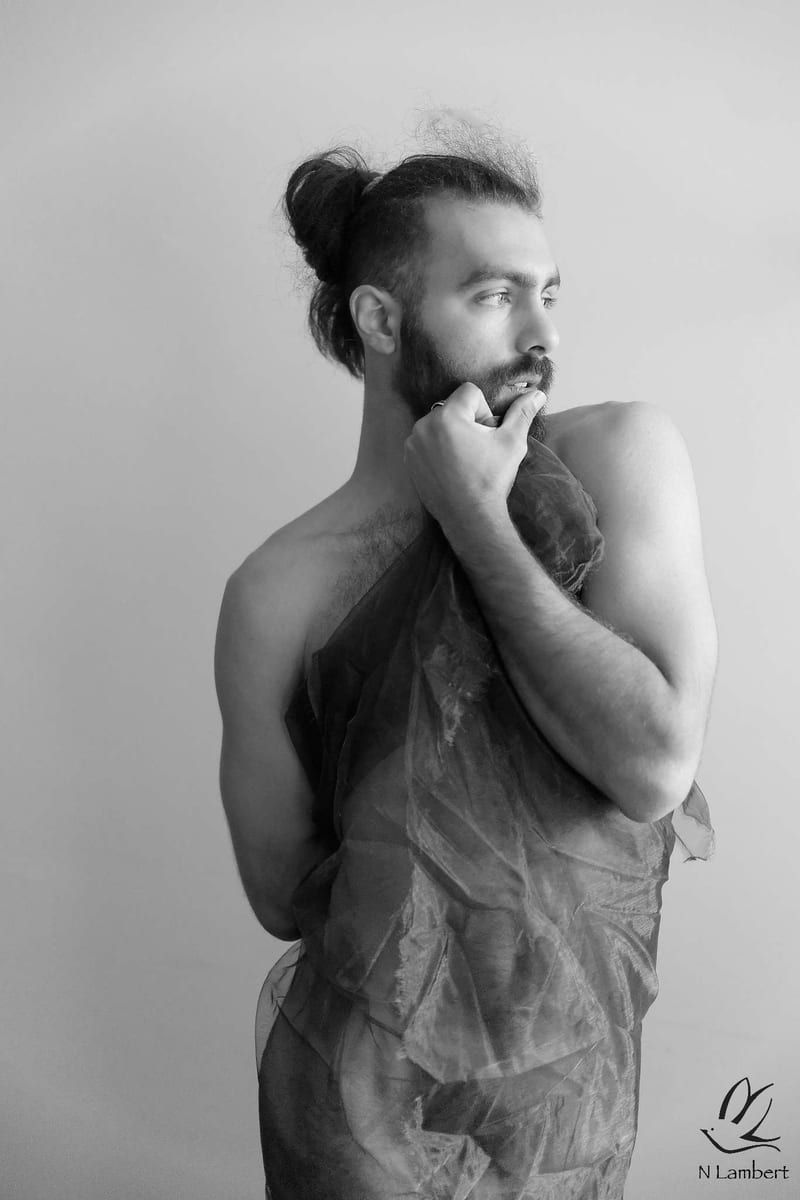 Kamyl - Gay club à Vezia Profil de Kamyl, 23 ans, Gay club à Vezia (Tessin)