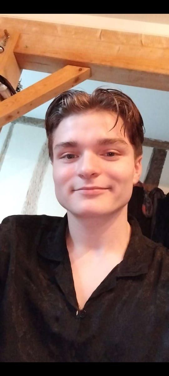 Amiel - Gay club à Sigigen Profil de Amiel, 22 ans, Gay club à Sigigen (Lucerne)