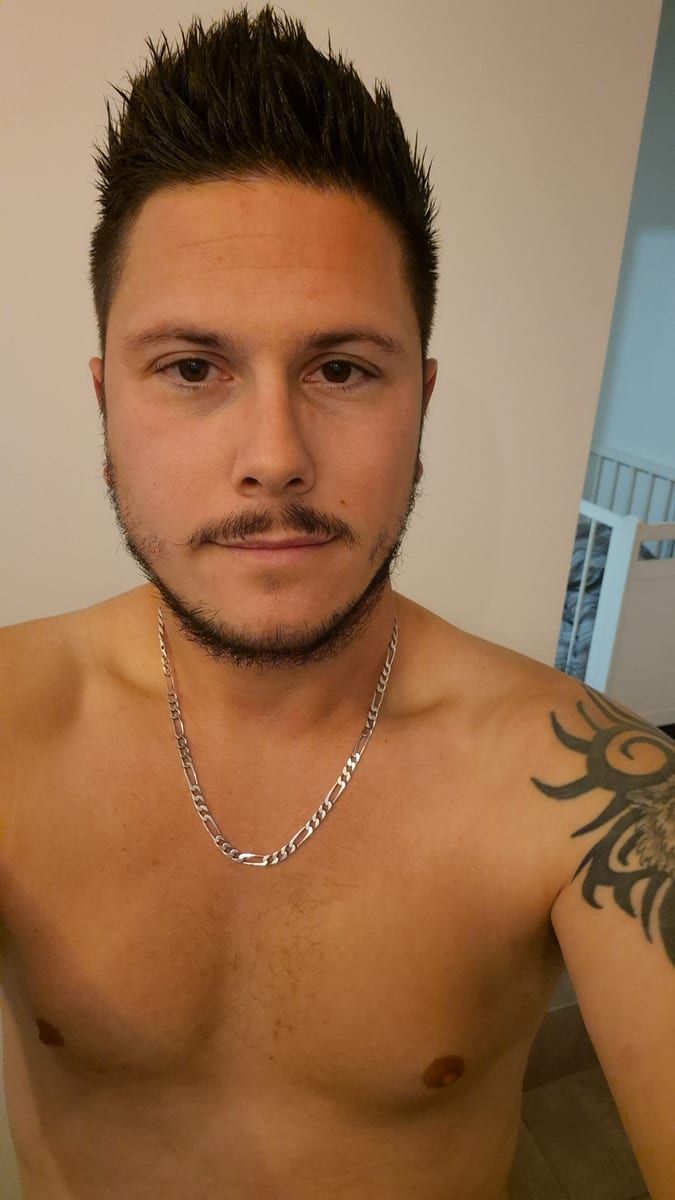 Profil de Youcef, 29 ans, Gay club à Wolhusen (Lucerne)