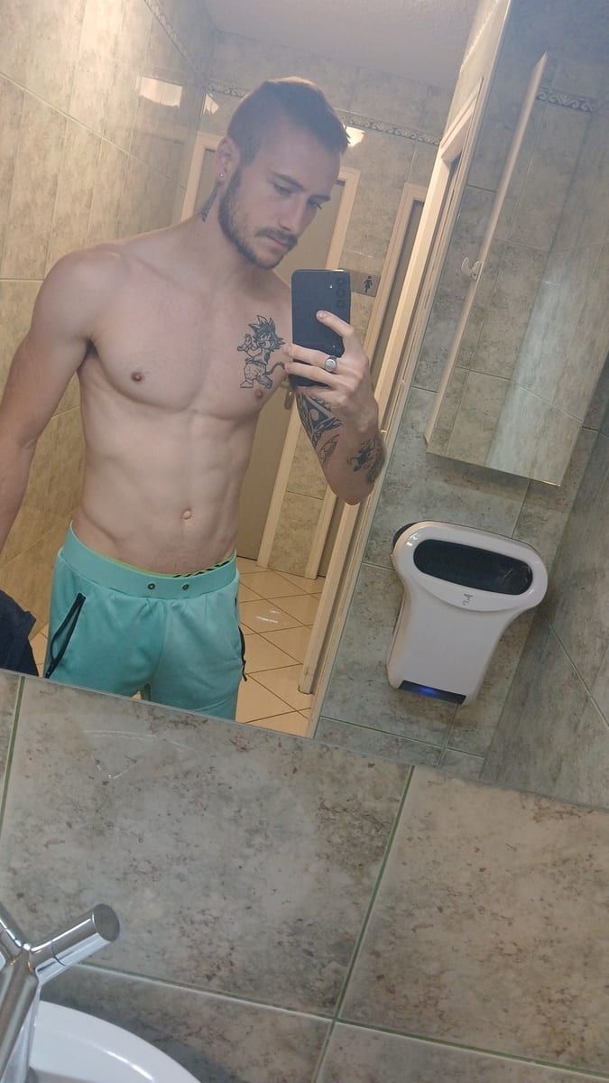 Profil de Nadjid, 31 ans, Gay club à Wauwil (Lucerne)